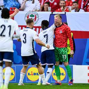 فرحة إنجليزية بالتأهل إلى نصف النهائي