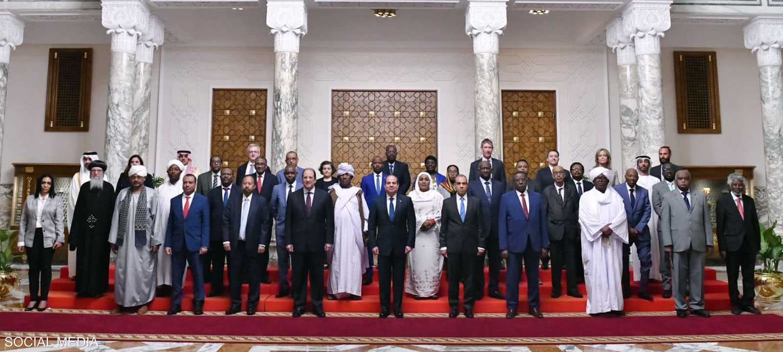 السيسي يستقبل وفدا سودانيا من المشاركين في مؤتمر القاهرة