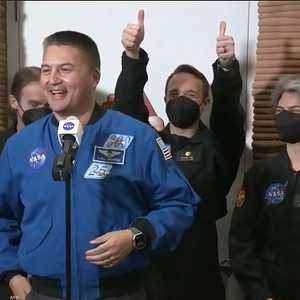 الفريق أمضى المهمة في إجراء أبحاث علمية