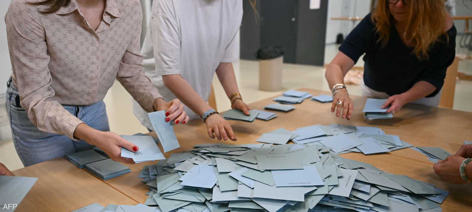 فرنسا.. إقبال كبير من الناخبين بجولة الانتخابات الثانية