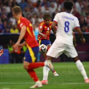 جمال سدد بتسديدة رائعة من مدى بعيد