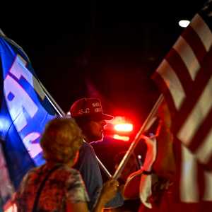 تحدّث الرئيس بايدن إلى الرئيس السابق ترامب