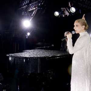 المغنية سيلين ديون