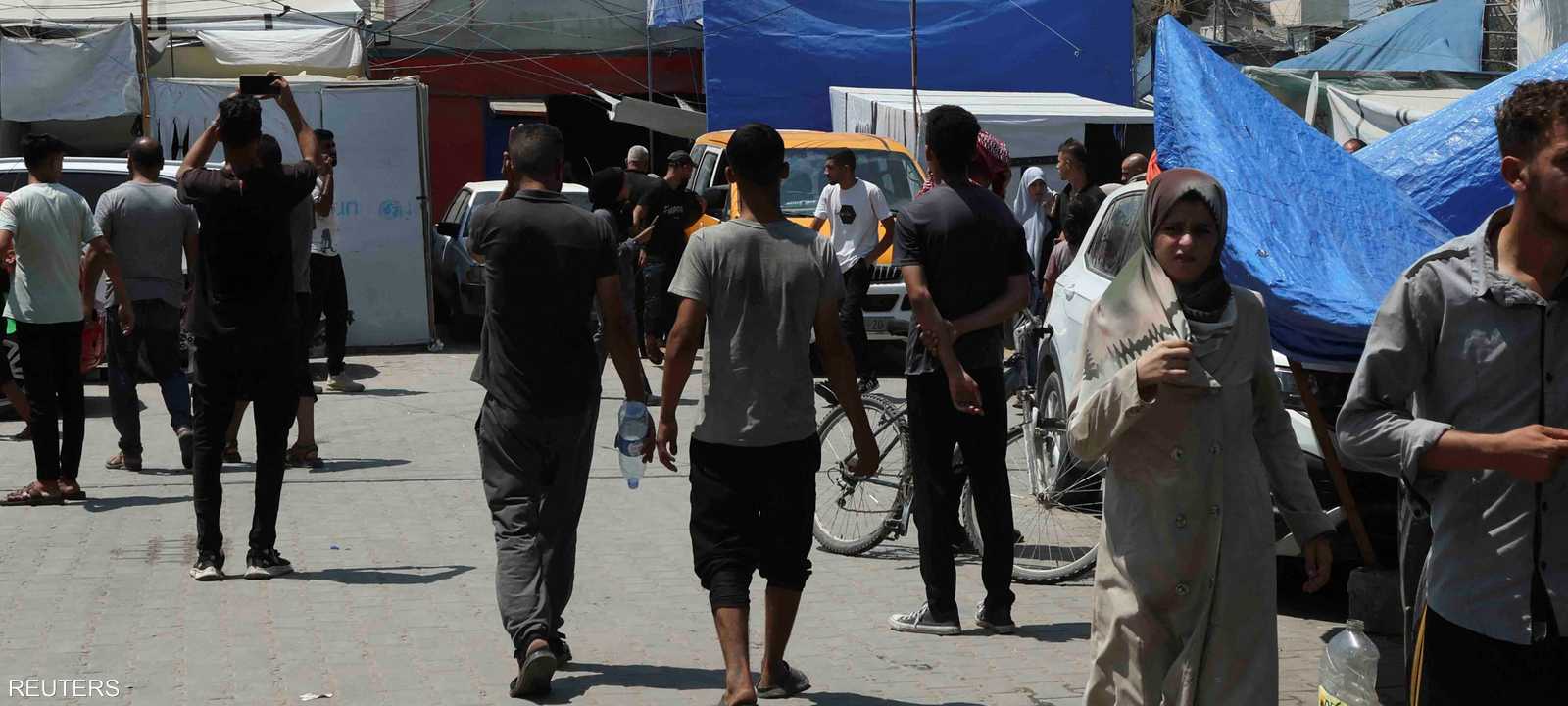 إسرائيل شنت غارة على مدرسة تؤوي نازحين في دير البلح