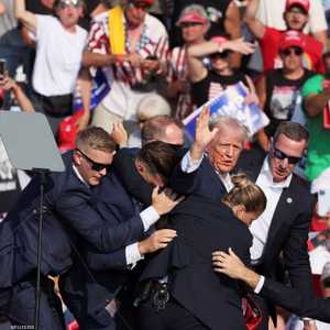 لحظة إصابة ترامب