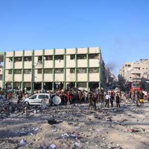 من قصف لمدرسة تأوي نازحين في غزة