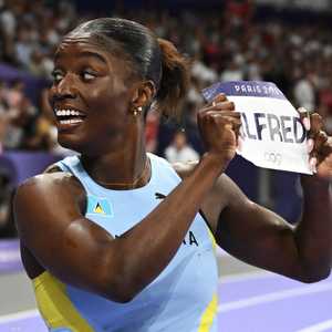 العداءة جولين ألفريد من سان لوشيا