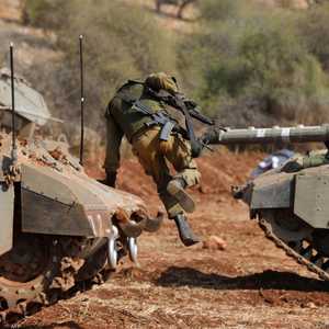 استهدف المقاتلون دبابتين من نوع ميركافا