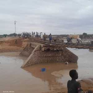 خلفت السيول دمارا واسعا في البنى التحتية