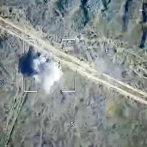 لقطة للقوات الروسية وهي تستهدف قوات أوكرانية في مقاطعة كورسك