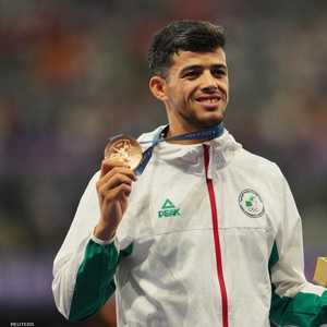 العداء الجزائري جمال سجاتي