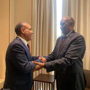 وزير الخارجية المصري يلتقي رئيس مجلس السيادة السوداني