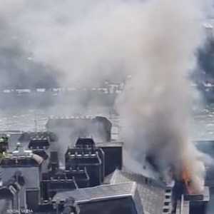 حريق في مبنى سومرست هاوس التاريخي في لندن