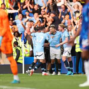 بدأ البطل رحلة دفاعه عن لقب الدوري الإنجليزي