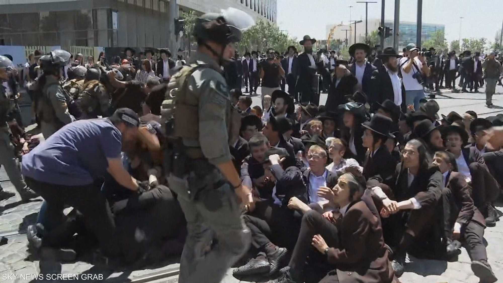 تجنيد الحريديم.. يعمق الخلافات في الحكومة الإسرائيلية