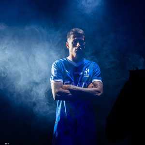 جواو كانسيلو يرتدي قميص الهلال