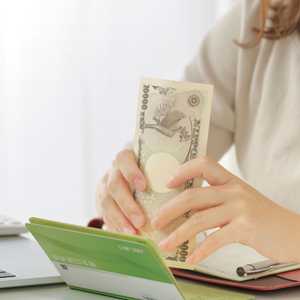 ارتفاع الأجور الحقيقية في اليابان بنسبة 0.4% في يوليو