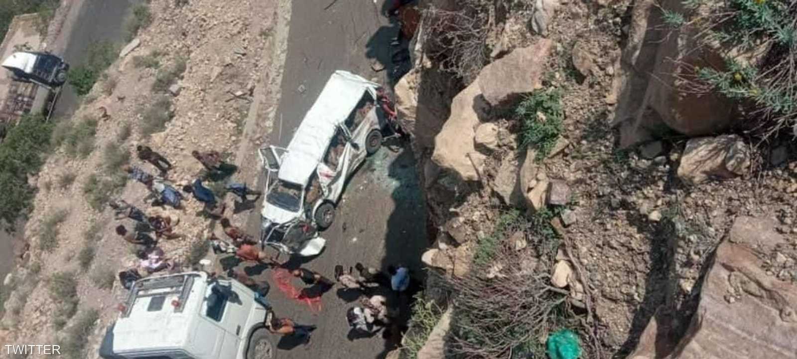 مشهد للحادث الذي تسبب بمقتل 16 شخصا