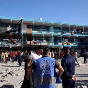 غارتان إسرائيليتان استهدفتا مدرسة في النصيرات