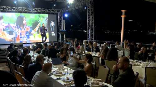 "مهرجان أفضل".. بوابة النجوم من لبنان