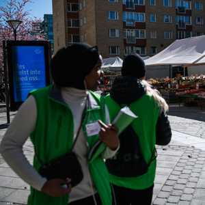 الحكومة السويدية تقدم عرضا سخيا للمهاجرين