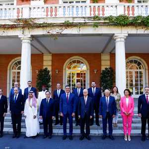 اجتماع مدريد يدعو إلى جدول زمني واضح لتنفيذ حل الدولتين