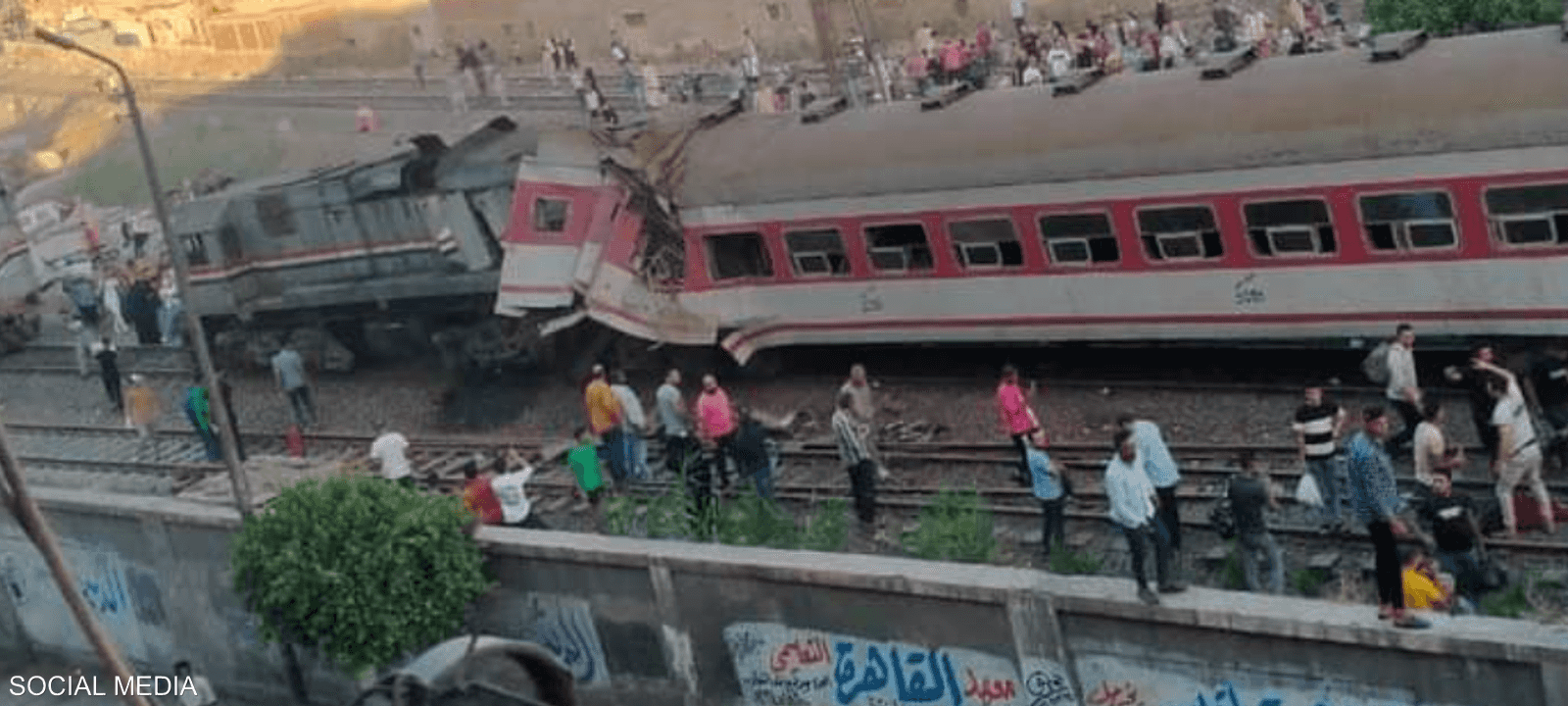 عدد كبير من الأهالي توافدوا إلى موقع الحادث