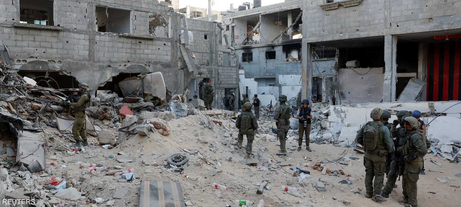 حرب غزة مستمرة منذ نحو عام