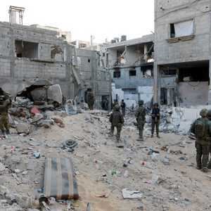 حرب غزة مستمرة منذ نحو عام