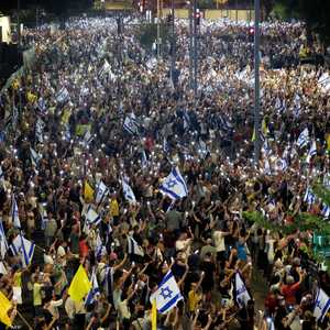 آلاف الإسرائيليين في شوارع تل أبيب