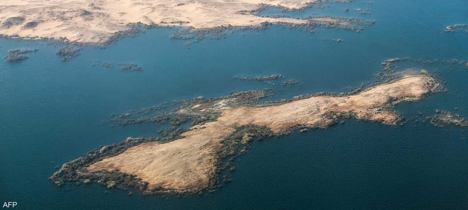 شركة كيماويات نفت تسببها في تلويث مياه النيل بأسوان