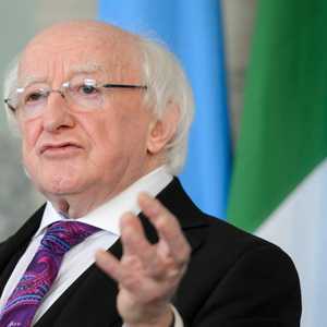 الرئيس الإيرلندي مايكل هيغينز