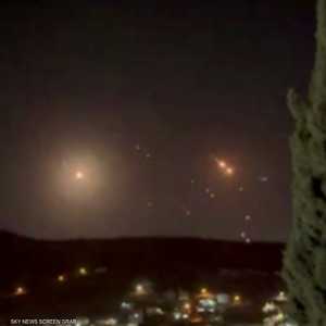 إطلاق عشرات الصواريخ من إيران تجاه إسرائيل