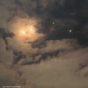 إيران أطلقت عشرات الصواريخ.. وتل أبيب تقول إن الهجوم فاشل