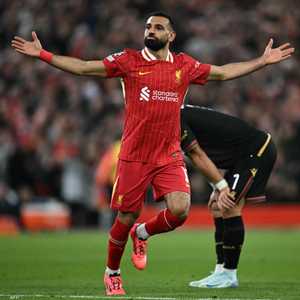 محمد صلاح محتفلا بالهدف في مرمى بولونيا