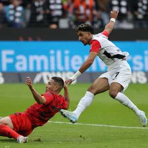 مرموش تألق أمام بايرن ميونيخ بتسجيل هدفين وصناعة هدف