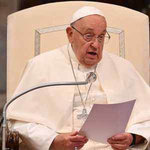 البابا فرنسيس: العنف لا يجلب السلام أبدا