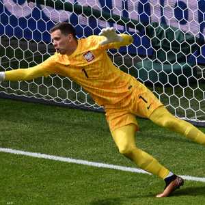 الحارس البولندي فويتشيخ شتشيزني