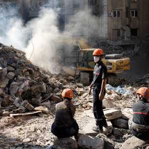 آثار إحدى الغارات الإسرائيلية على بيروت