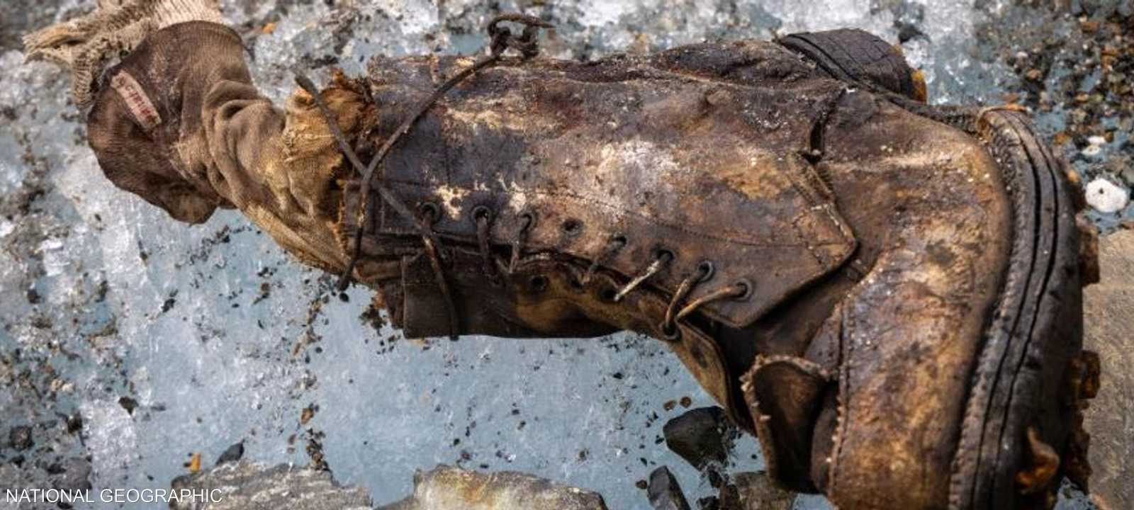 عثر على بقايا القدم في نهر جليدي ذائب