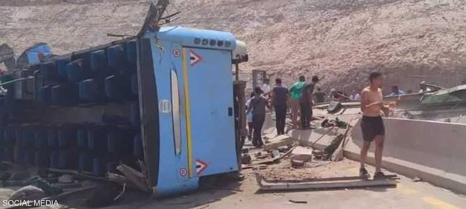 صورة متداولة على مواقع التواصل لحادث حافلة الجلالة