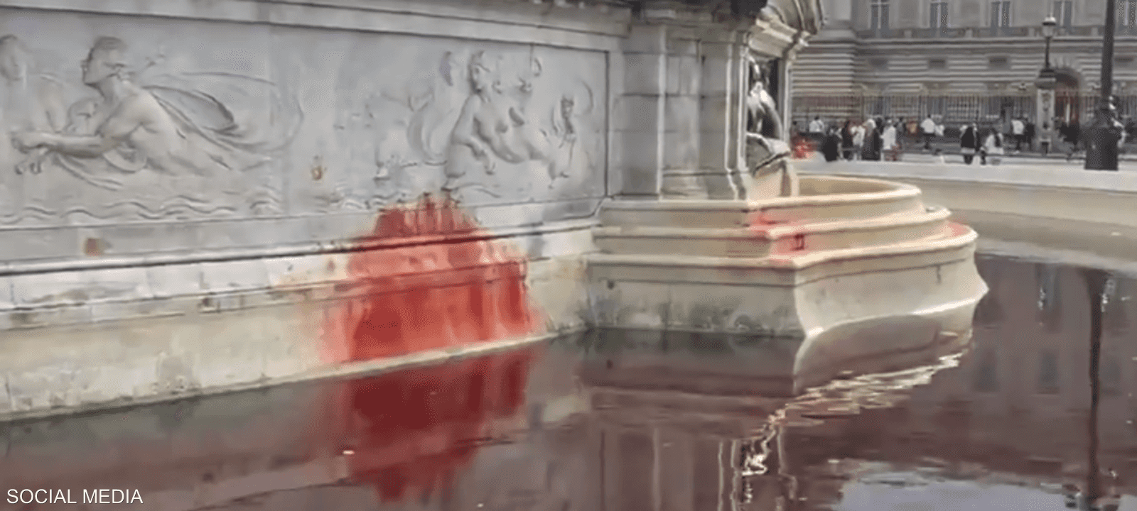 استغرق تنظيف هذا المعلم أكثر من يومين