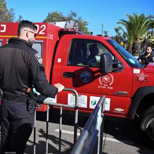 قوات إنقاذ في مقر إقامة نتنياهو بقيسارية بعد هجوم بمسيّرة