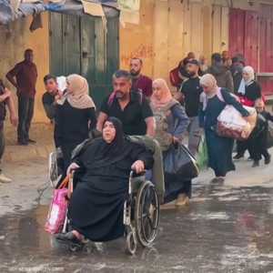 استمرار مسلسل التهجير وسط القصف يفاقم مأساة النازحين بغزة