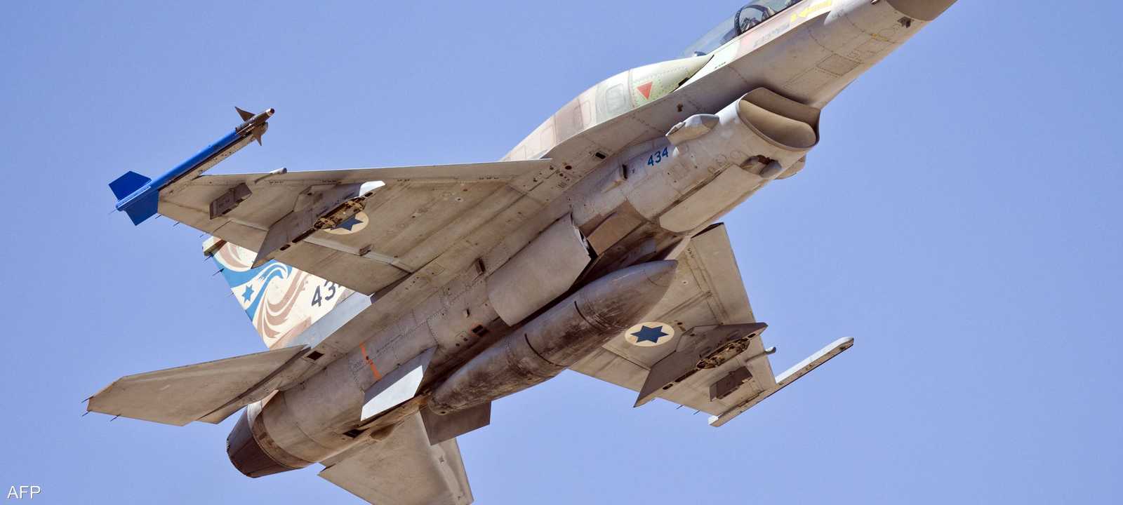 الجيش الإسرائيلي يقصف جنوب لبنان وقطاع غزة بالطائرات