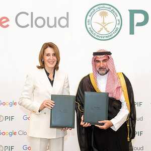 جانب من توقيع اتفاقية الشراكة
