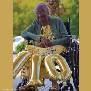 ناعومي وايتهيد