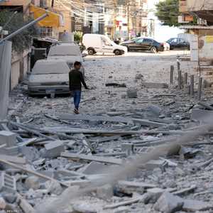 من آثار غارة إسرائيلية سابقة على صور