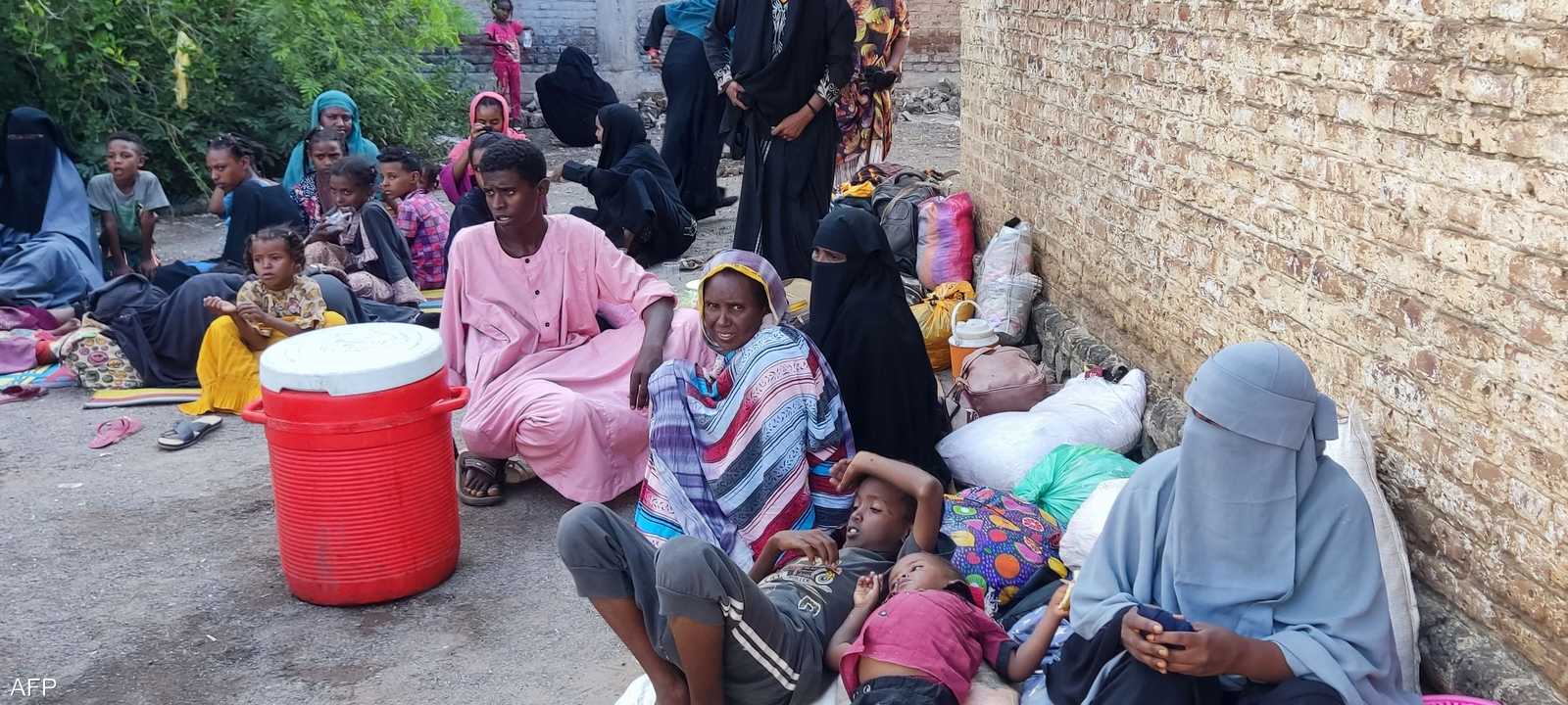 سودانيون نازحون من منطقة الجزيرة يصلون إلى مدينة القضارف