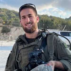 الضابط القتيل قائد فصيلة